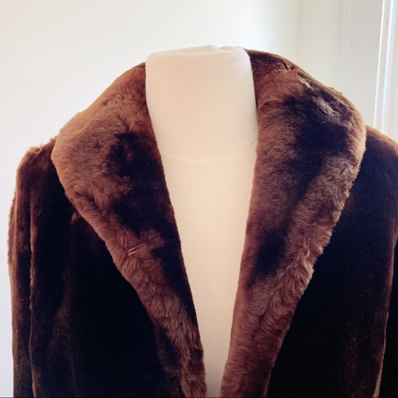 Vintage 1950s Lowenthals fur coat - Picture 3 of 14